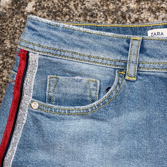 SOLD ❌Zara women’s side stripe jean mini skirt red silver jean - Picture 3 of 7